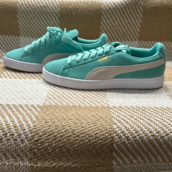 PUMA Suede Classic- Shoes- Teal- Suede- New never been wore. - Picture 1 of 7